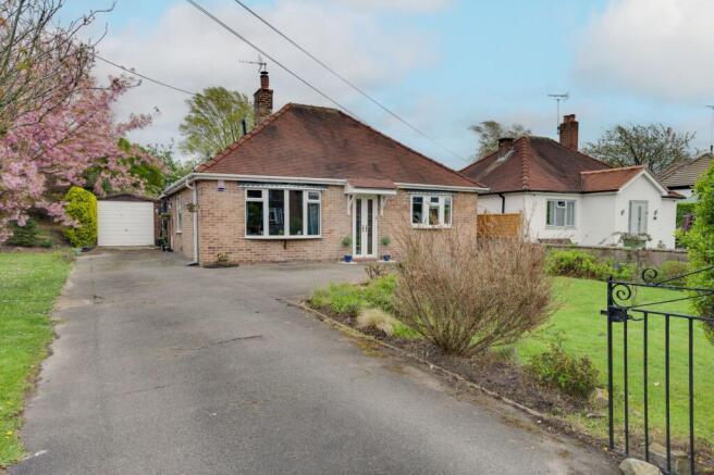 2 bed property, in Padgbury Lane, £365,000