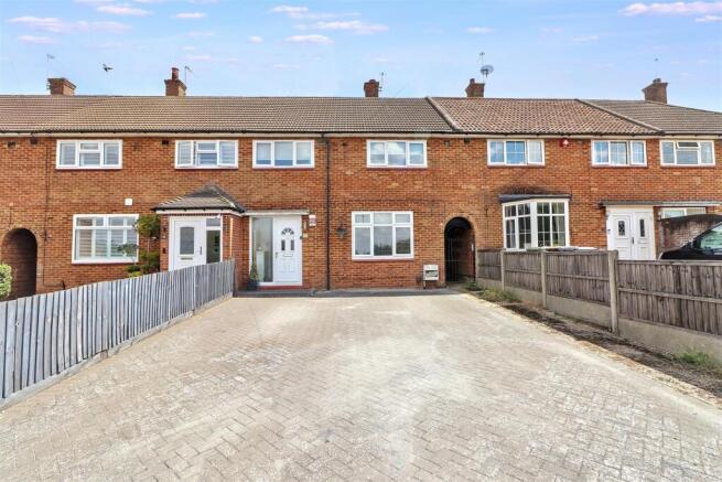 3 bed property, in Cleveland Crescent, £589,950