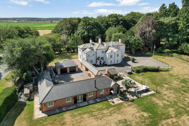 5 bed property, in Blythe Road, £1,200,000