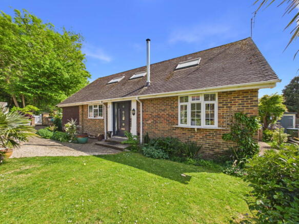 4 bed property, in Westview Terrace, £750,000