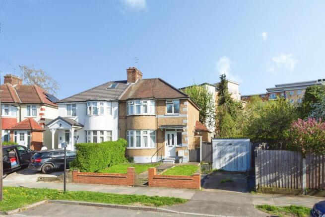 3 bed property, in Roxeth Green Avenue, £585,000