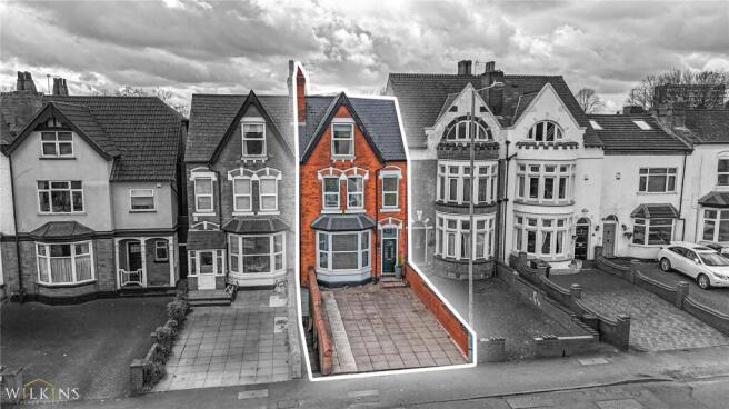5 bed property, in Holly Lane, £350,000