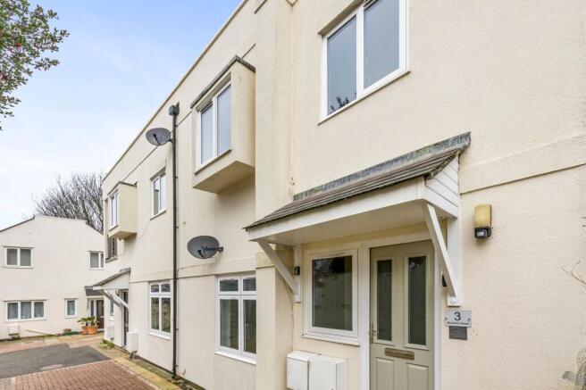 2 bed property, in Mortimer Mews, £350,000