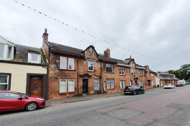 1 bed property, in West Main Street, £20,000