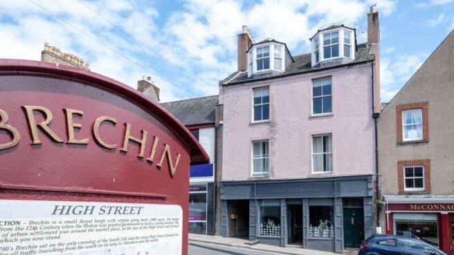 4 bed property, in 19B High Street, £85,000