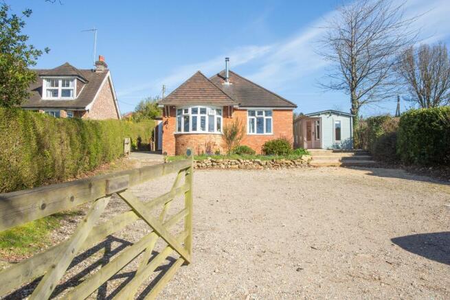 3 bed property, in Battle Road, £389,950