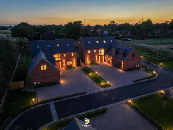 6 bed property, in Washbrook Lane, £1,150,000