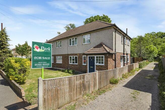2 bed property, in Murchison Avenue, £325,000