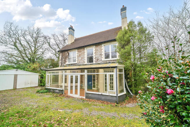 5 bed property, in Ashburton, £650,000