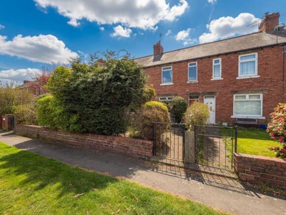 3 bed property, in West View, £120,000