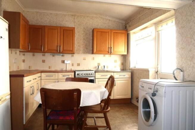 2 bed property, in Glebe Street, £275,000