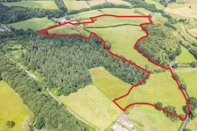 Land, in Llwyn-y-Celyn Farm Lot 3, £675,000