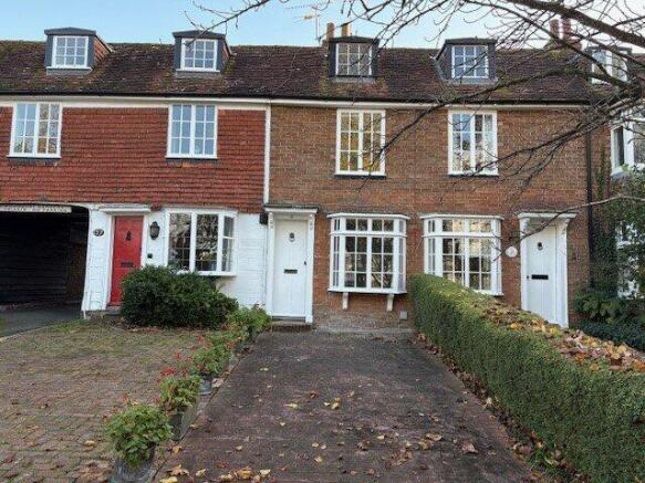 2 bed property, in High Street, £339,000