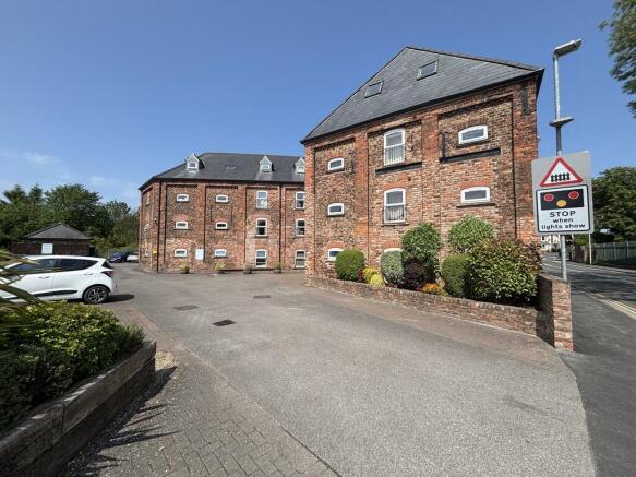 1 bed property, in The Old Maltings, £60,000