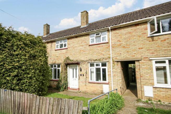 4 bed property, in North Park Avenue, £270,000