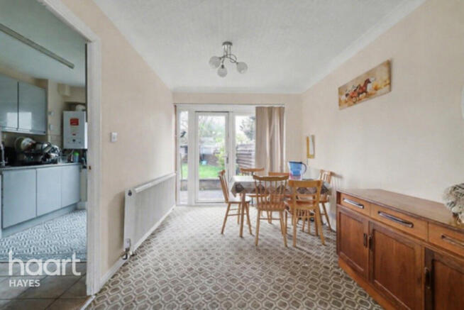 3 bed property, in Bury Avenue, £500,000