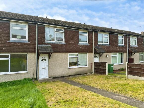 3 bed property, in Penistone Close, £117,500