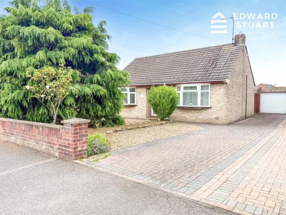 3 bed property, in Coneygree Road, £300,000