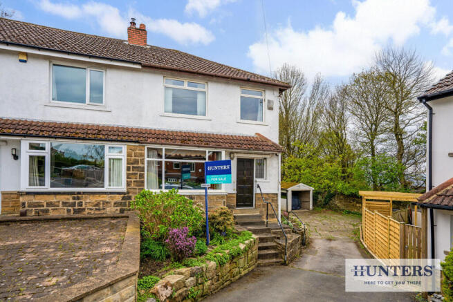 3 bed property, in Larkfield Avenue, £320,000