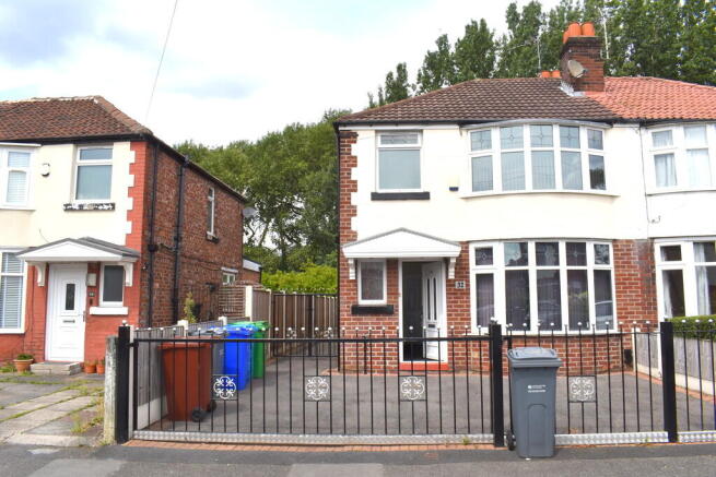 6 bed property, in Mornington Crescent, £450,000