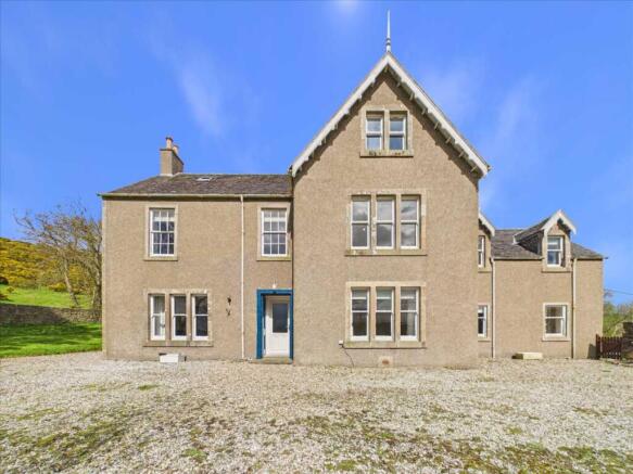 6 bed property, in St Blaans Manse, £380,000