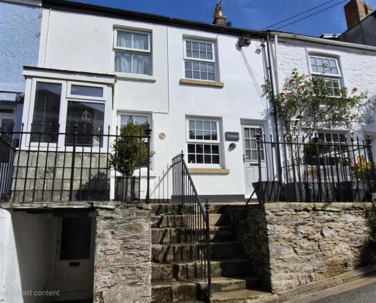 3 bed property, in Fore Street, £350,000