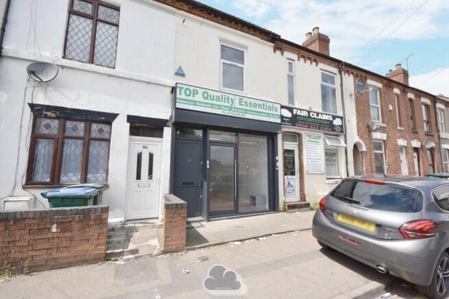 1 bed property, in Stoney Stanton Road, £285,000