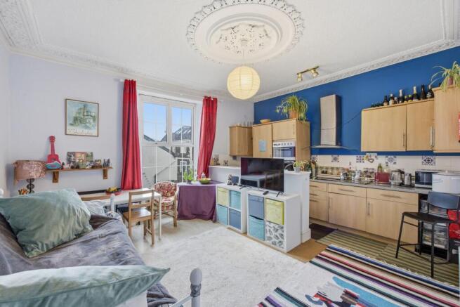 1 bed property, in Fishponds, £200,000