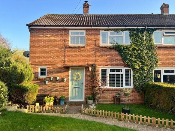 3 bed property, in Marston Close, £415,000