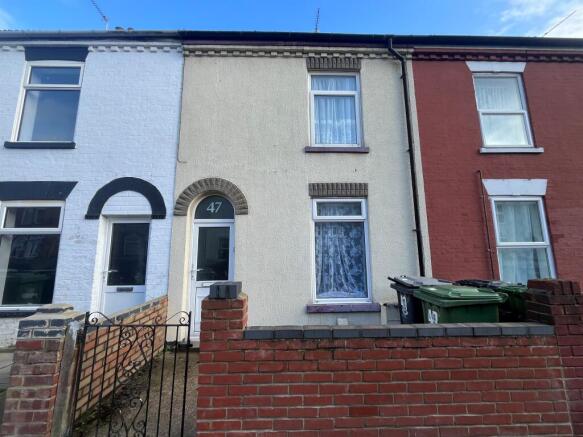 3 bed property, in Lichfield Road, £110,000