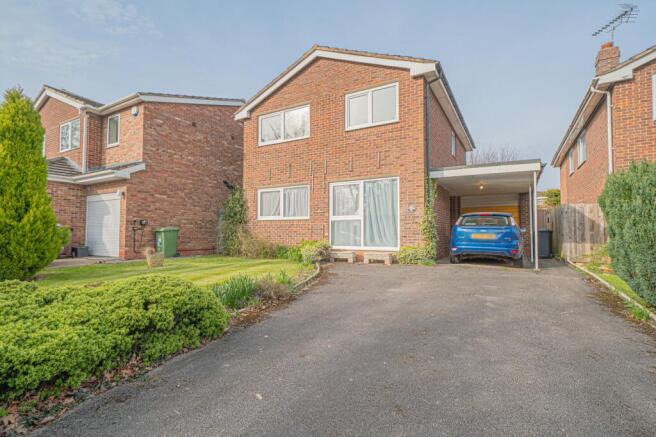 4 bed property, in Earlswood Road, £595,000