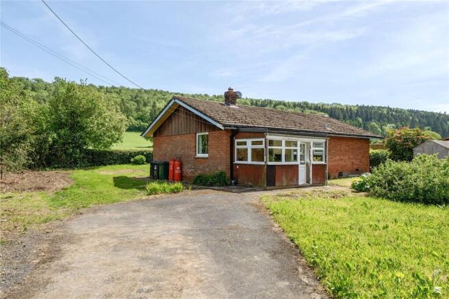 3 bed property, in Easthope, £350,000