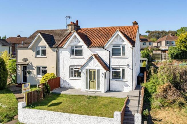 4 bed property, in Glebe Lane, £475,000