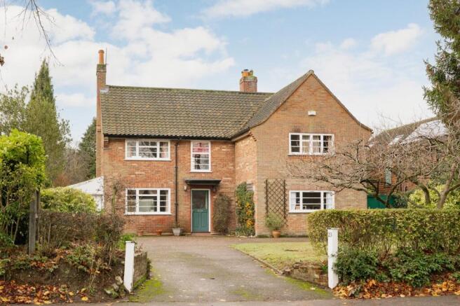 6 bed property, in Lime Tree Road, £900,000