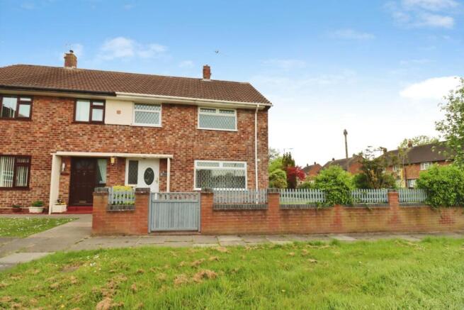 3 bed property, in Mill Park Drive, £220,000