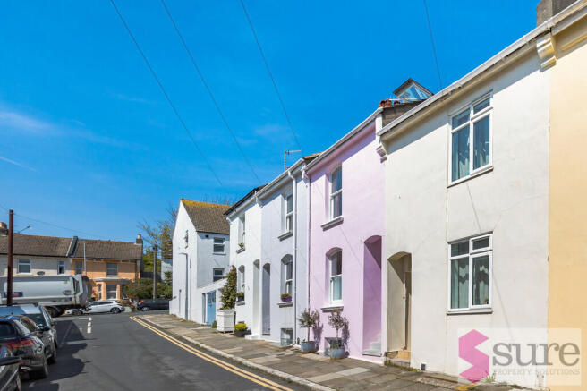 4 bed property, in Bute Street, £425,000