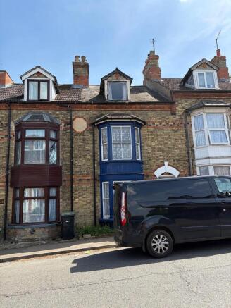 3 bed property, in Wellington Road, £170,000