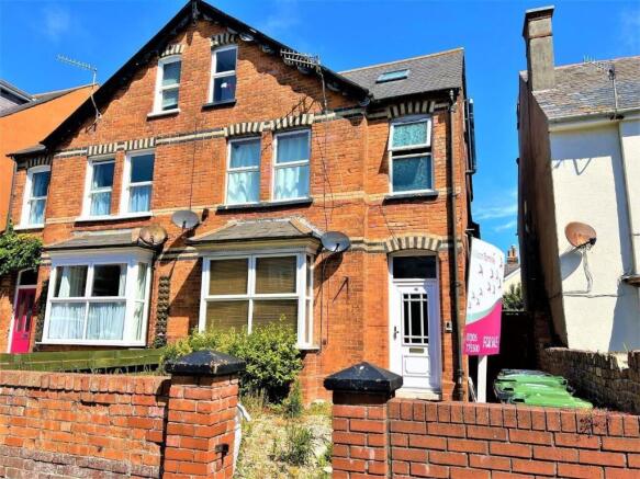 1 bed property, in Abbotsbury Road, £120,000