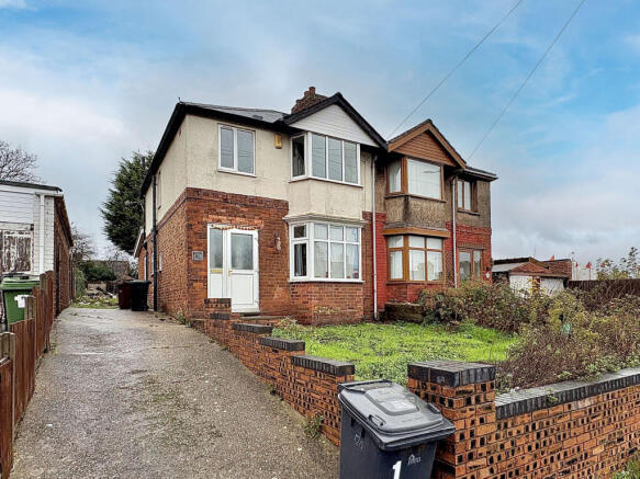 3 bed property, in Moseley Road, £150,000