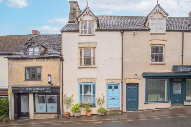 2 bed property, in Church Street, £425,000