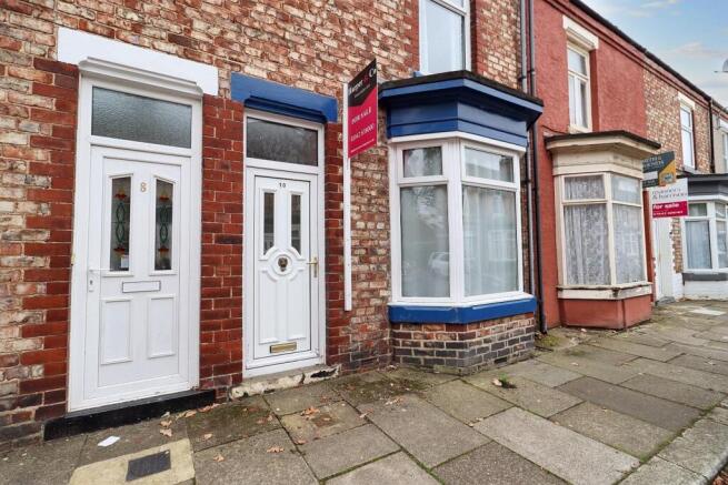 2 bed property, in Stanley Street, £117,600