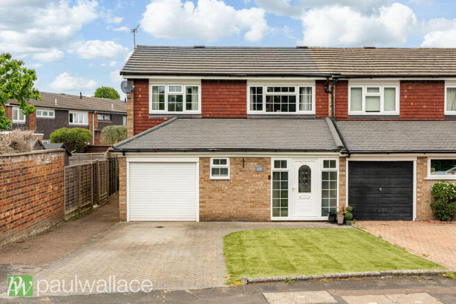 3 bed property, in Lampits, £515,000