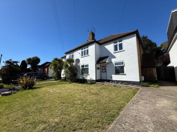 2 bed property, in Kenneth Gardens, £400,000