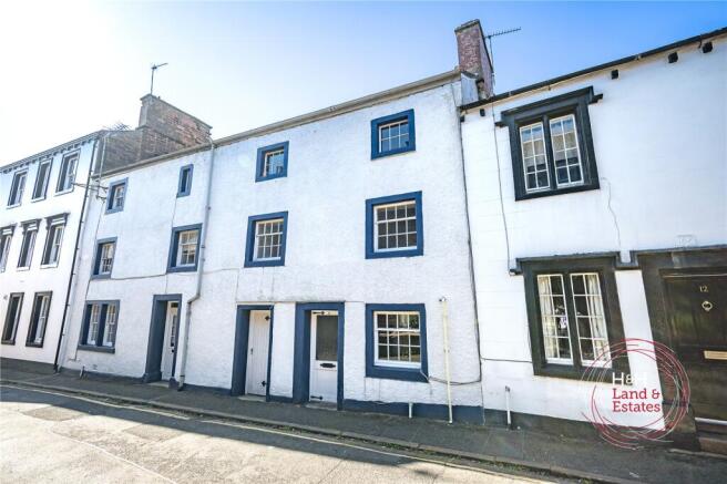 3 bed property, in 11 Albert Street, £165,000