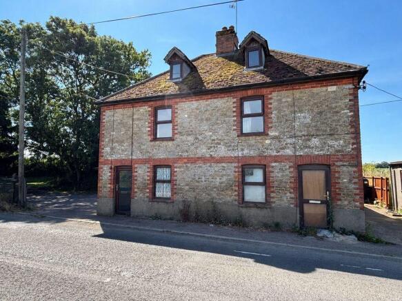 2 bed property, in Madjeston, £170,000