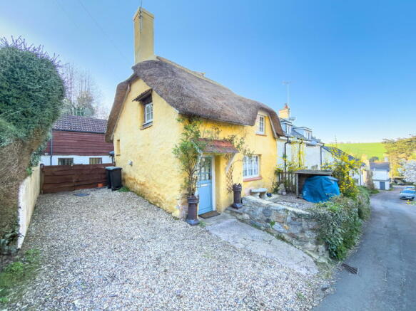 3 bed property, in Westwood, £450,000