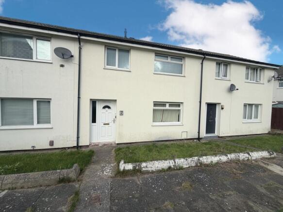 2 bed property, in Alwinton Court, £70,000