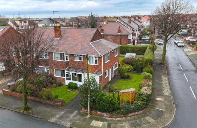 5 bed property, in Saltburn Road, £390,000