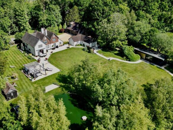 6 bed property, in Park Corner Lane, £2,350,000