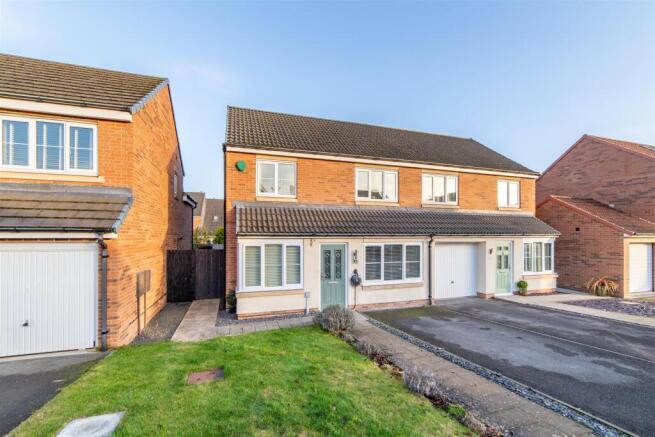 3 bed property, in Havannah Drive, £280,000